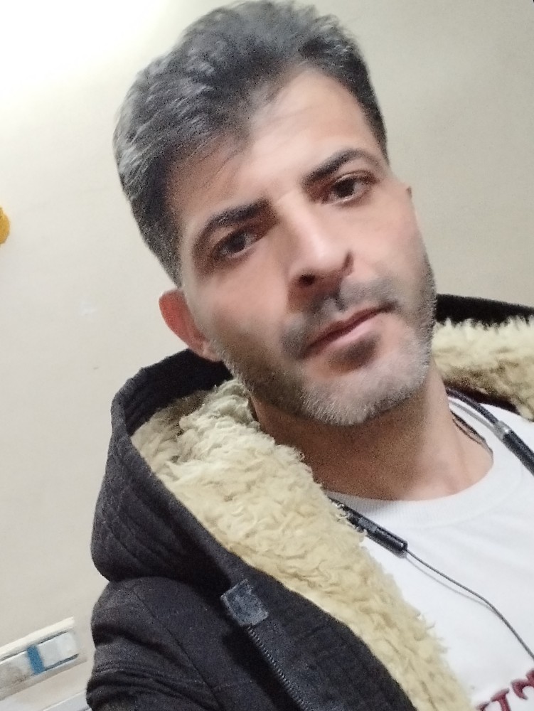 حسین حاتمی