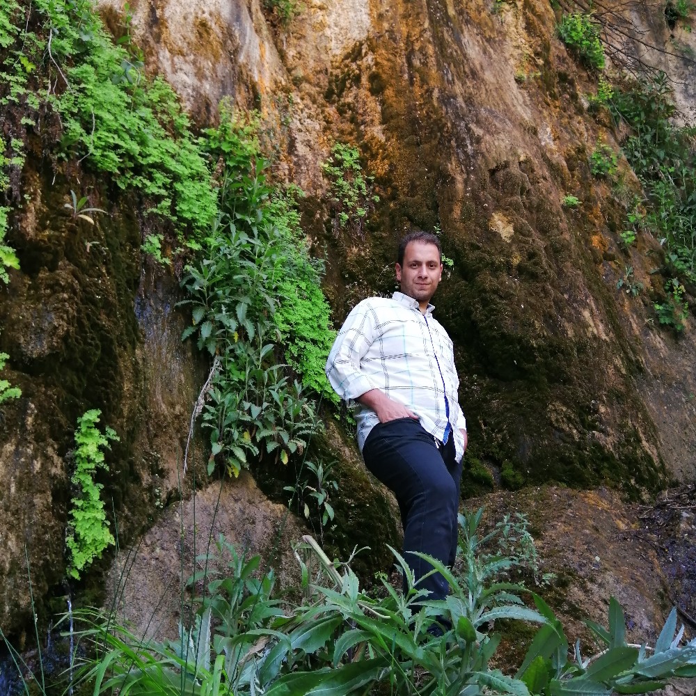 مهرداد اجاقی