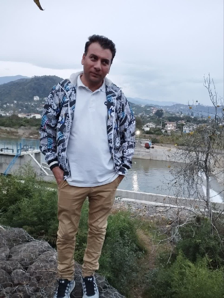 علی کریمی مونقی