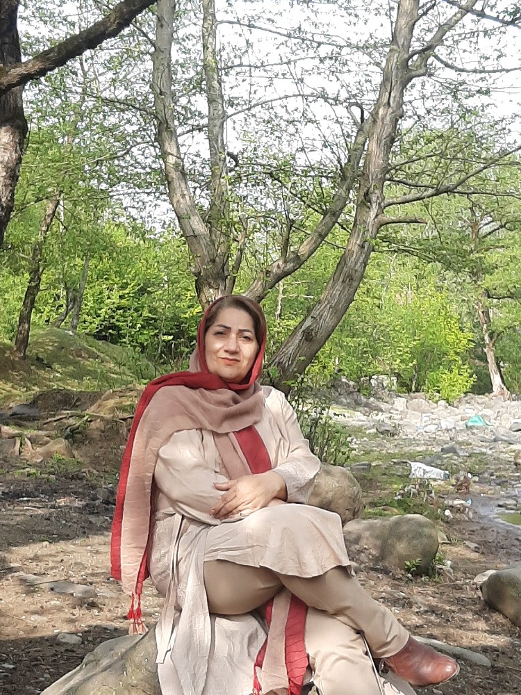 طاهره مرادخواه