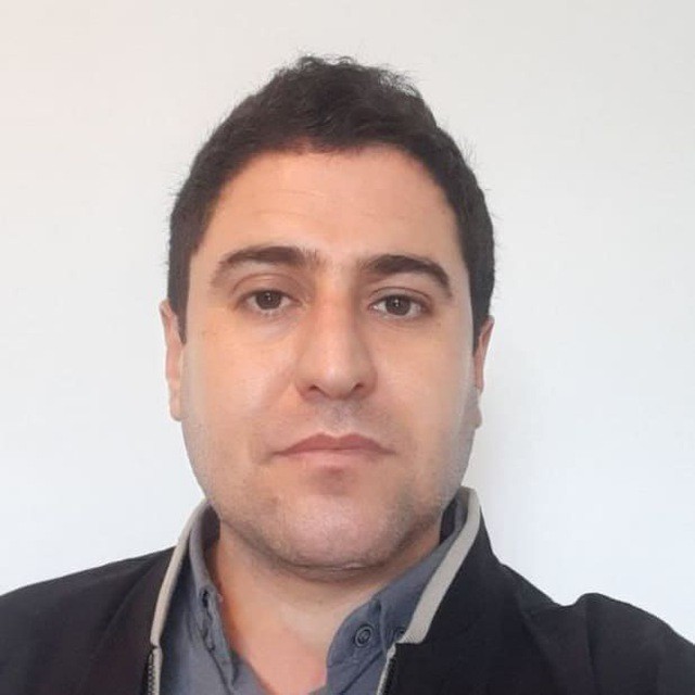 سیامک یاری