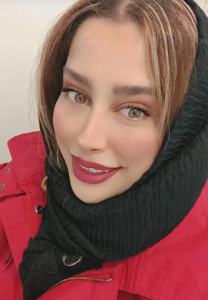 مژگان فارسی