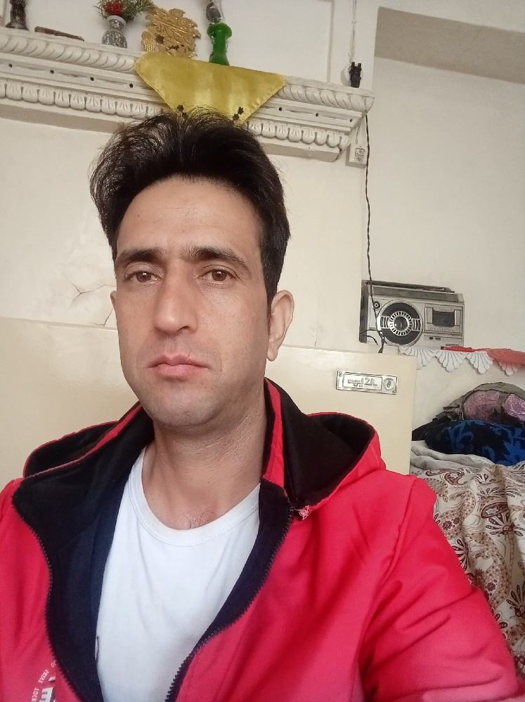 حمید مرادخانی