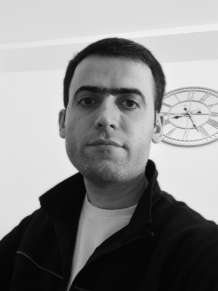 ایوب احمدی سطری