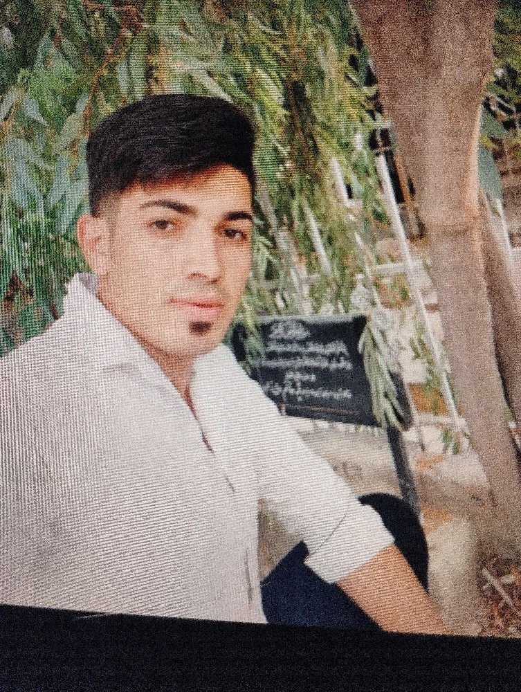 ایوب منفرد