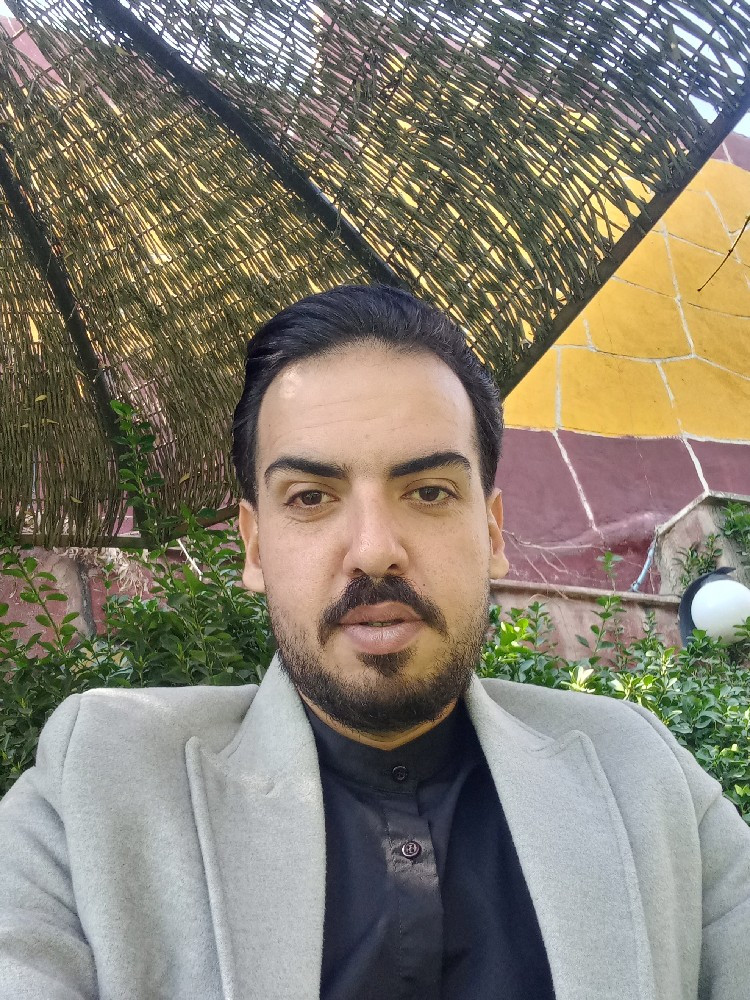 امیر اکج