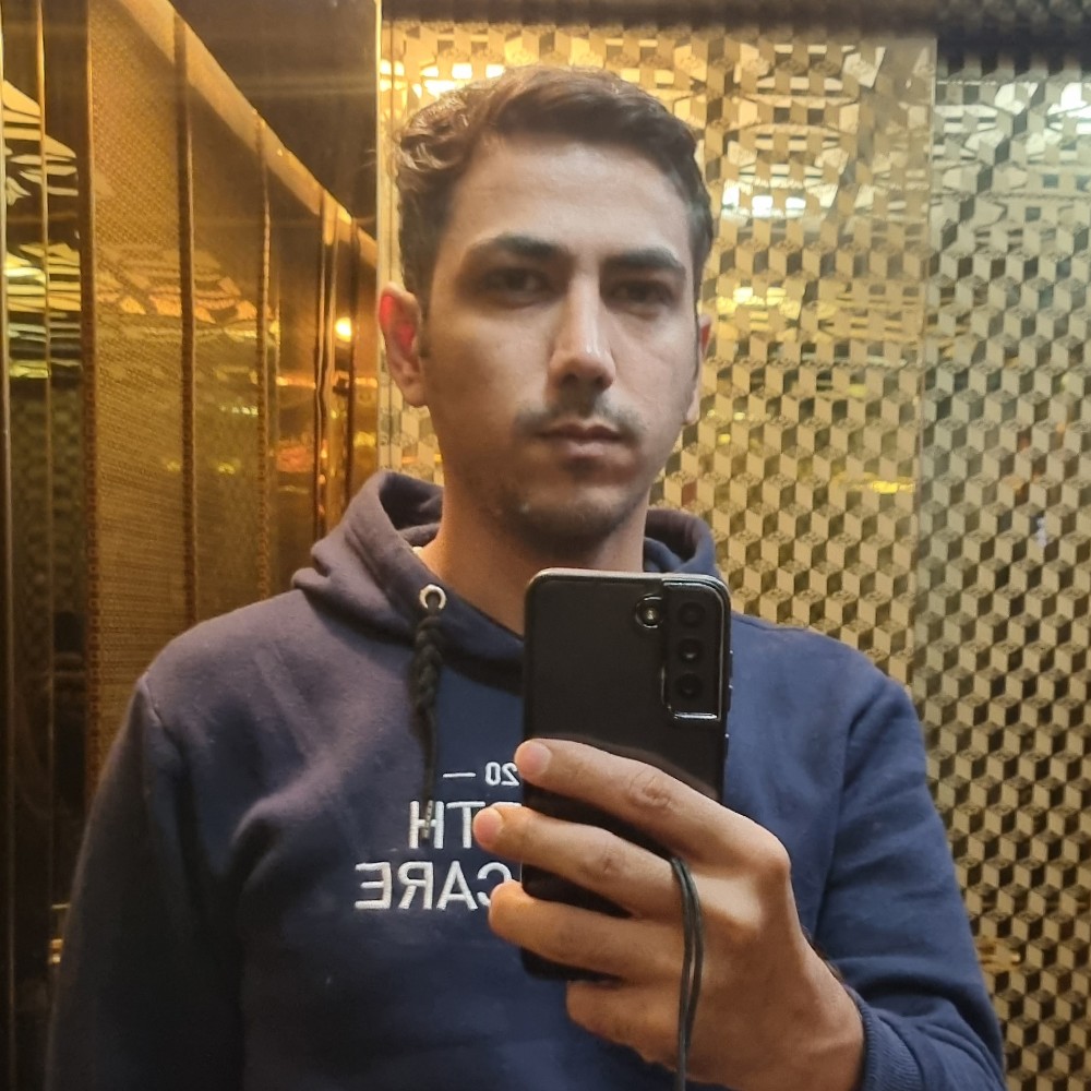پوریا امجدیان