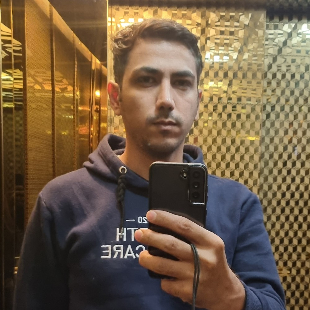 پوریا امجدیان