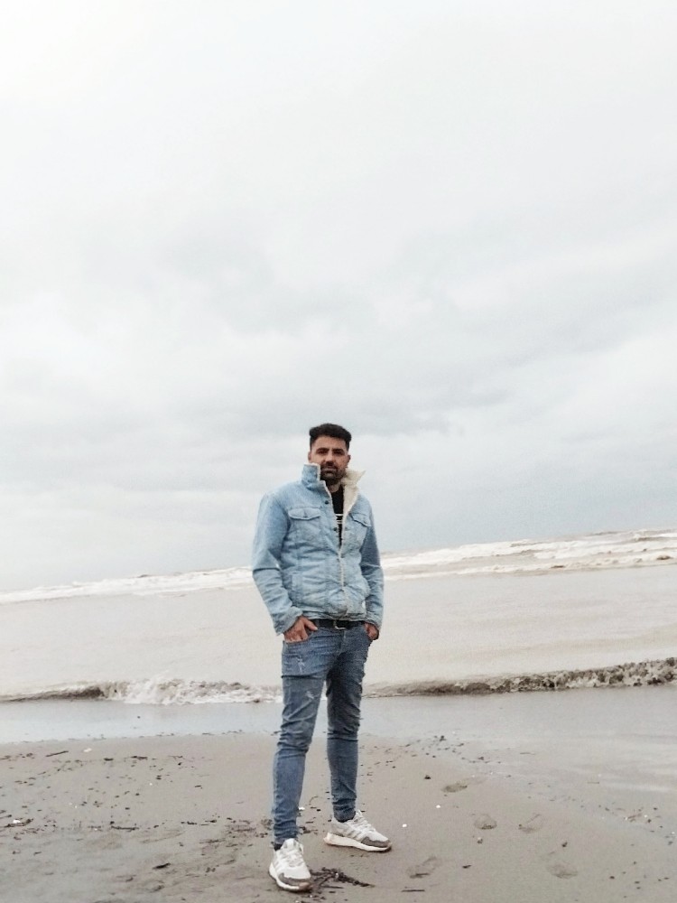 آرش نظری