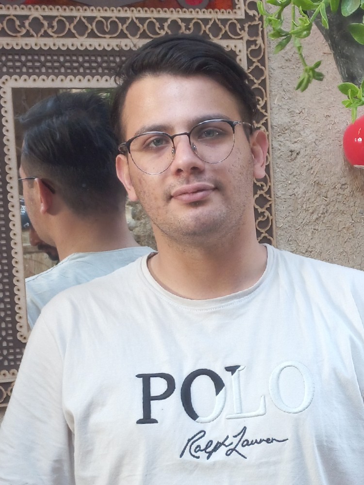 احمد حسینیان نژاد