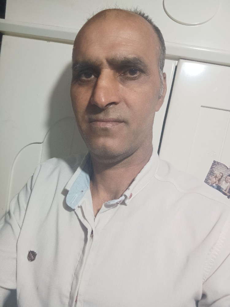 منوچهر ساعی حصاری