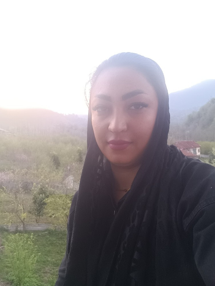 زهرا پرسیاوش
