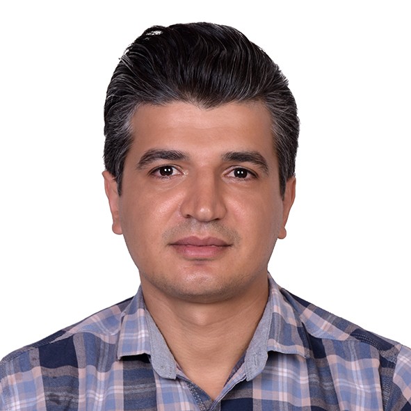 مصطفی اکبرزاده