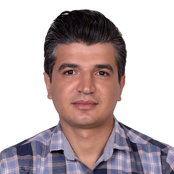 مصطفی اکبرزاده