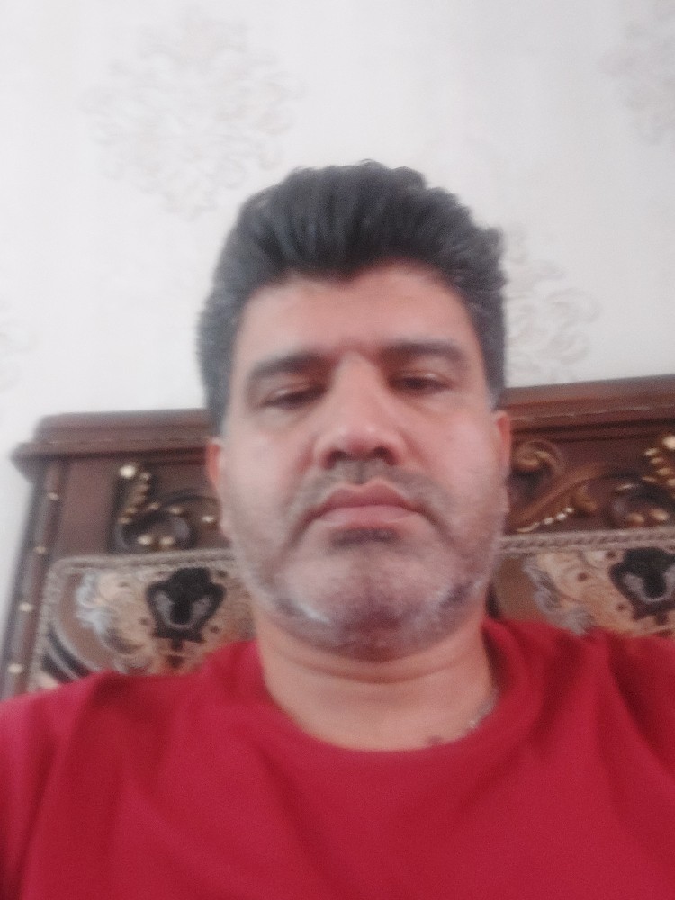 پرویز معزز