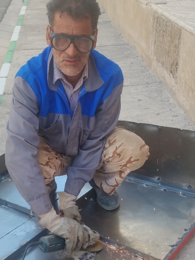اکبر کرمی ارا