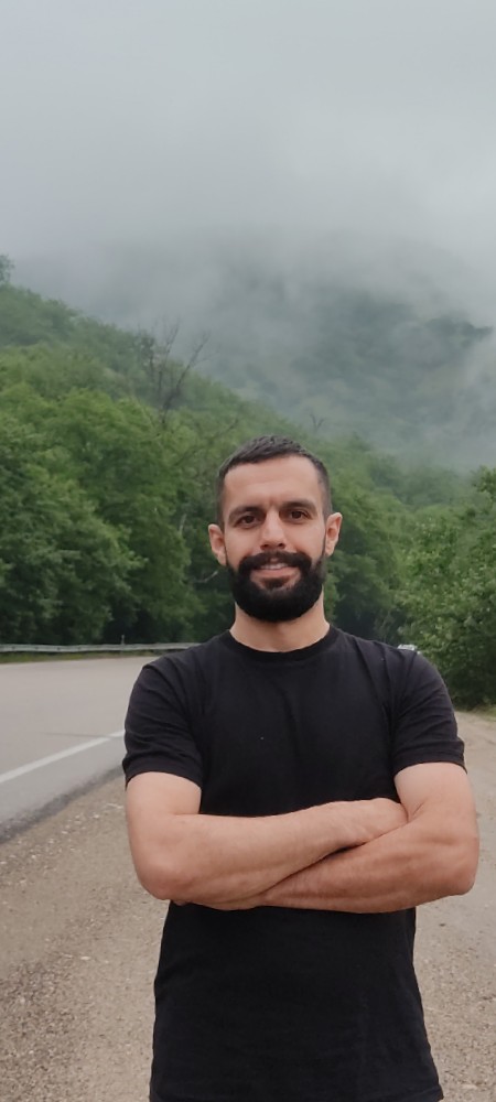 ایمان مومنی