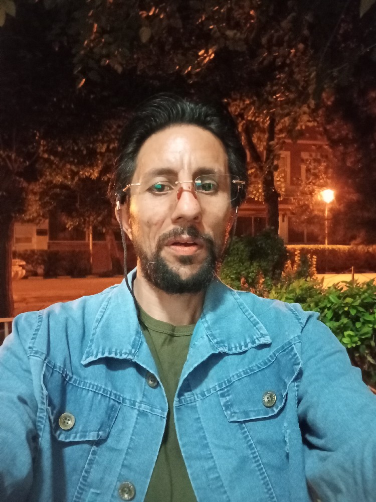 مهرداد رخ زن