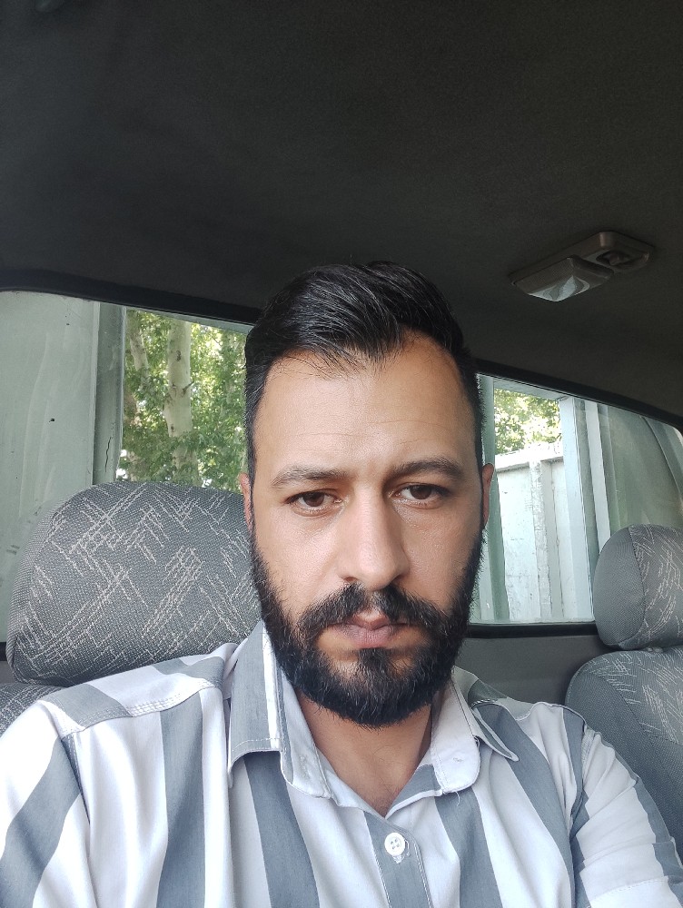 مهرداد آقاجان