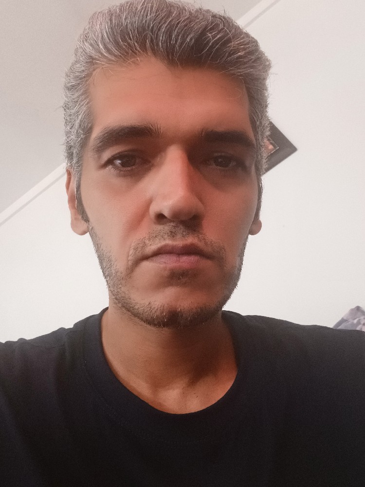 امین نائینی اکبری