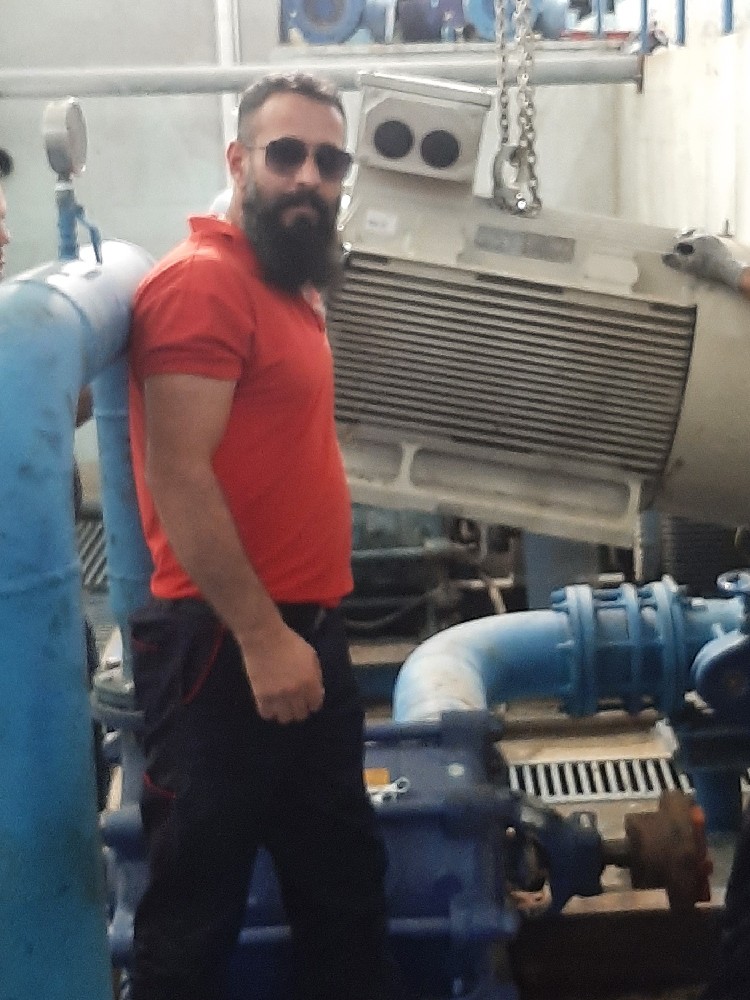 هادی خوشبخت