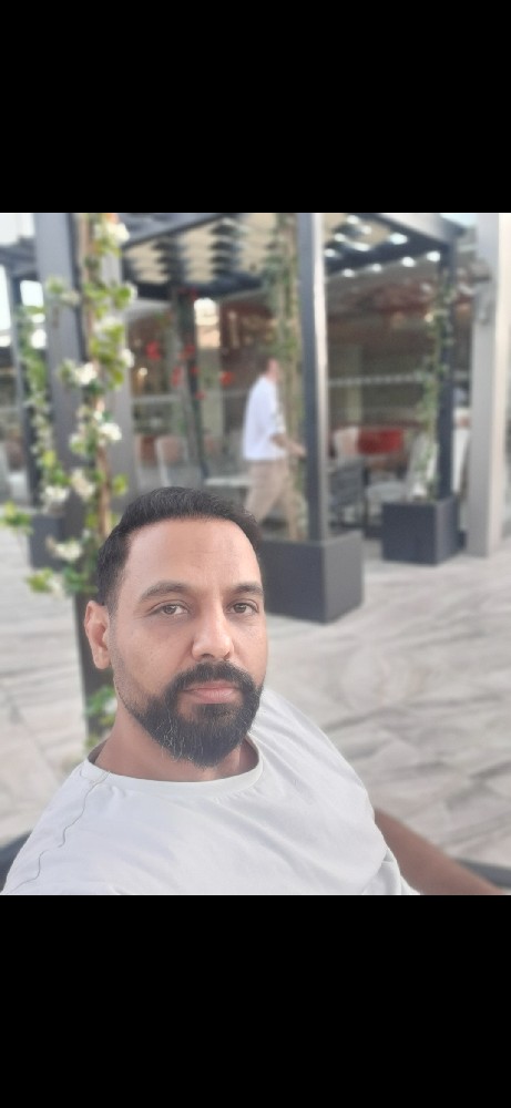 عباس لقائیان