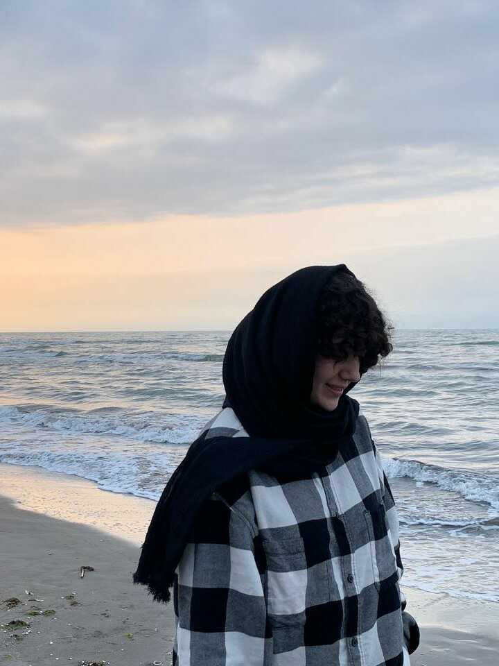 سارا صفری