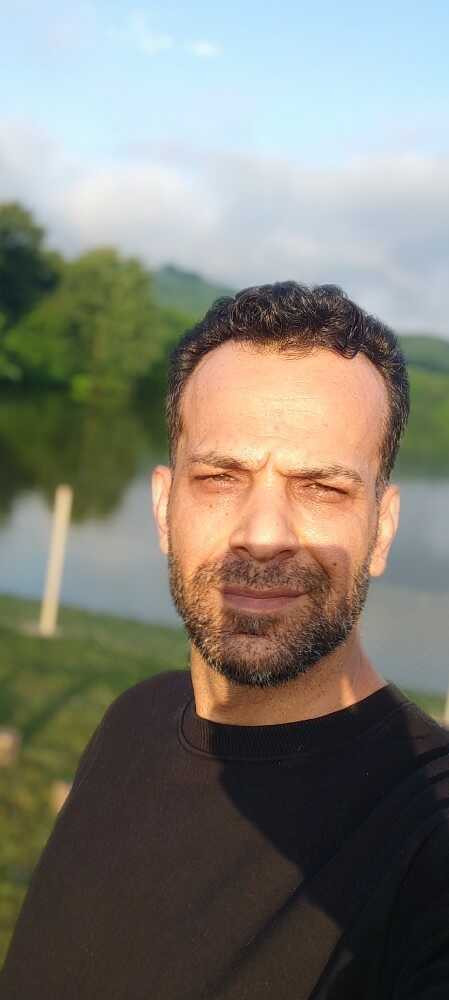 عباس برزگر