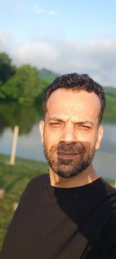 عباس برزگر