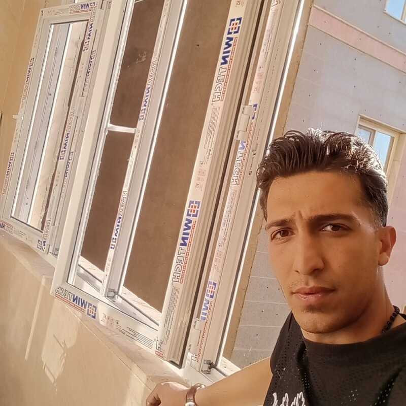 یونس خزایی