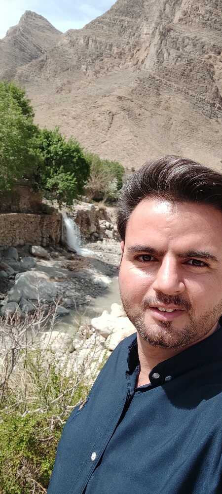 وحید باقری