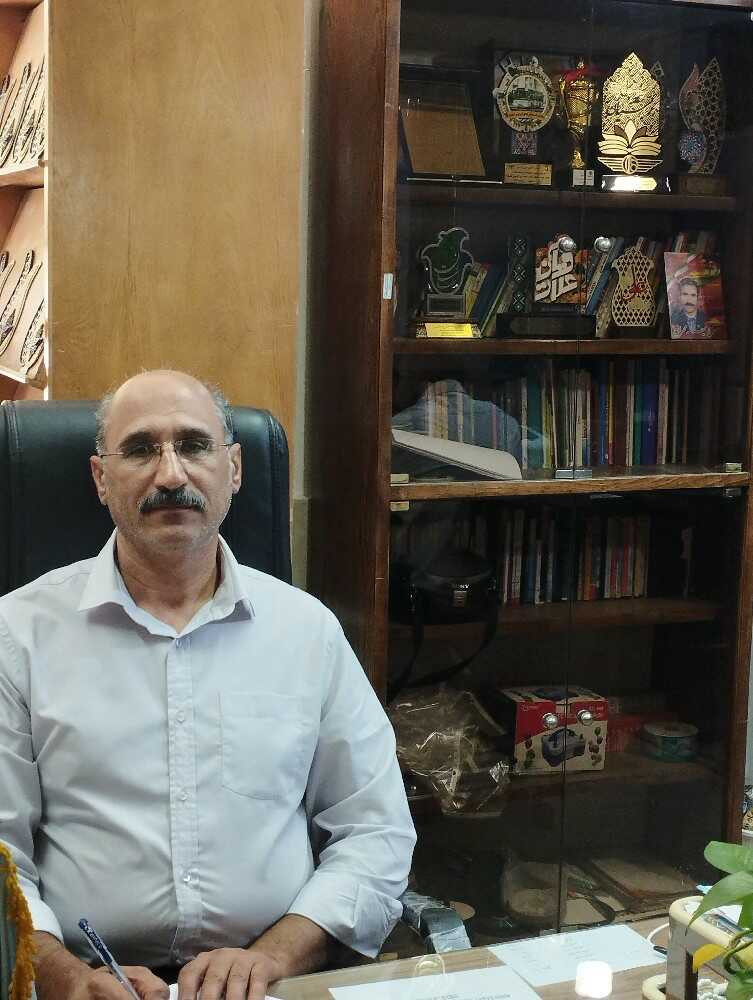 منصور ایزد دوست