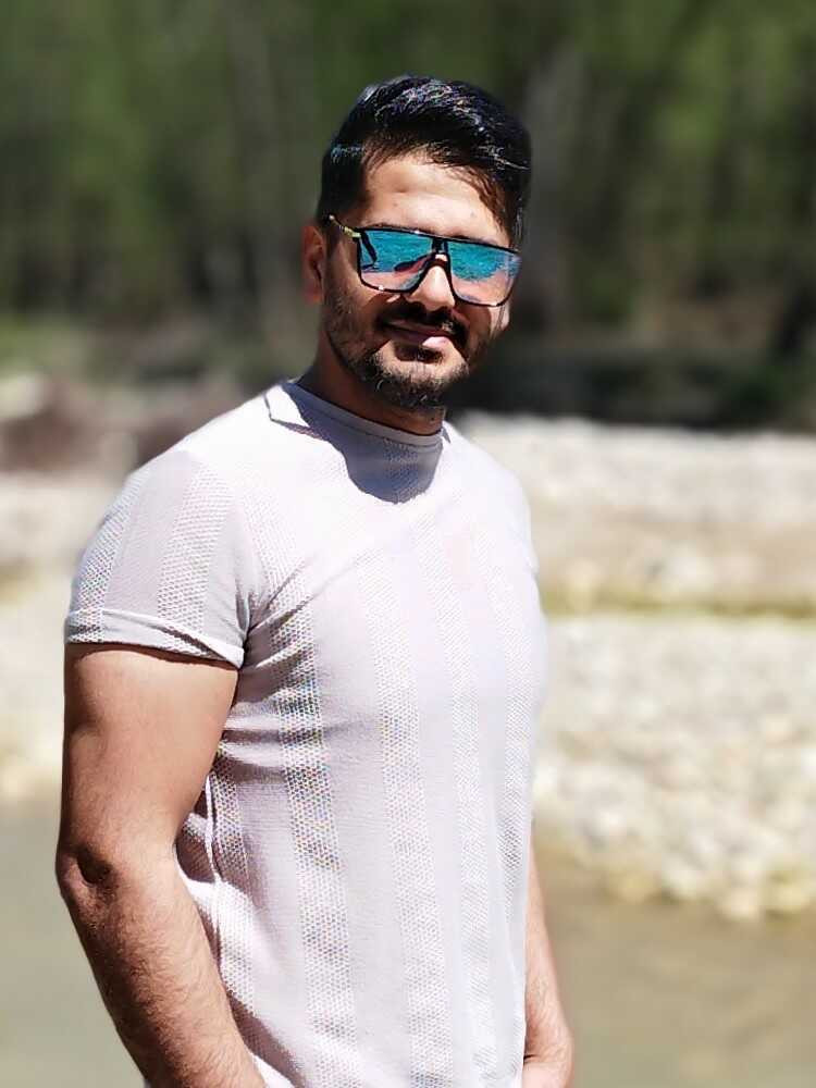 اسماعیل عباسی