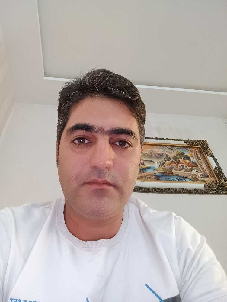 محسن غضنفری