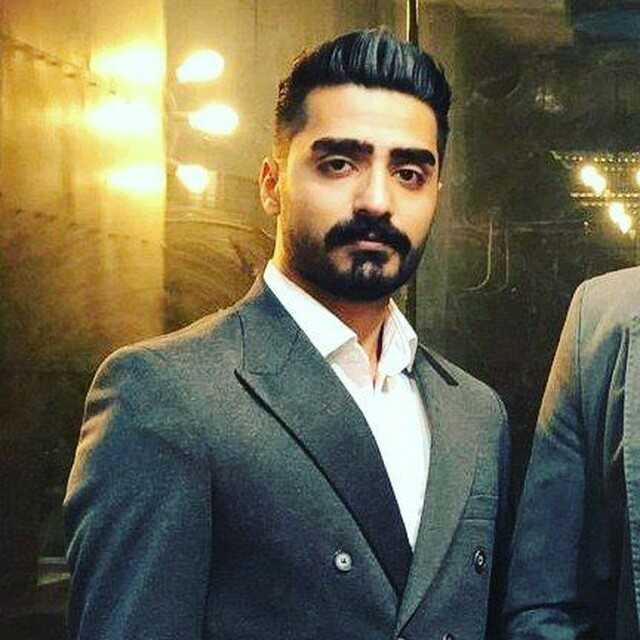 آرین آذین فر