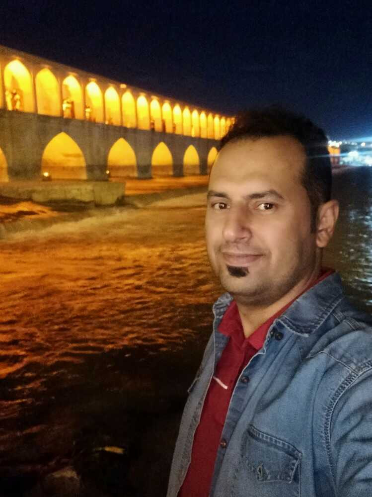 محسن یوسفی