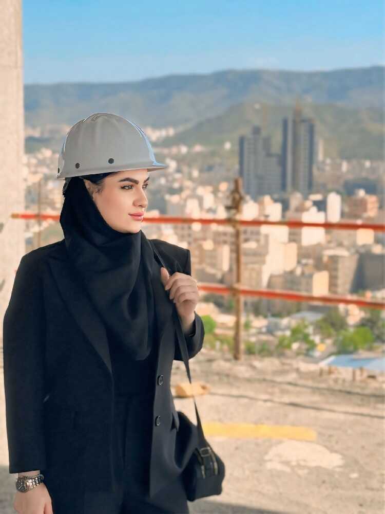 محدثه افشاری