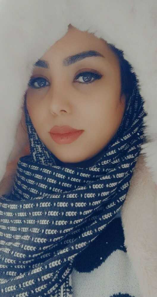 نیلوفر وحیدی