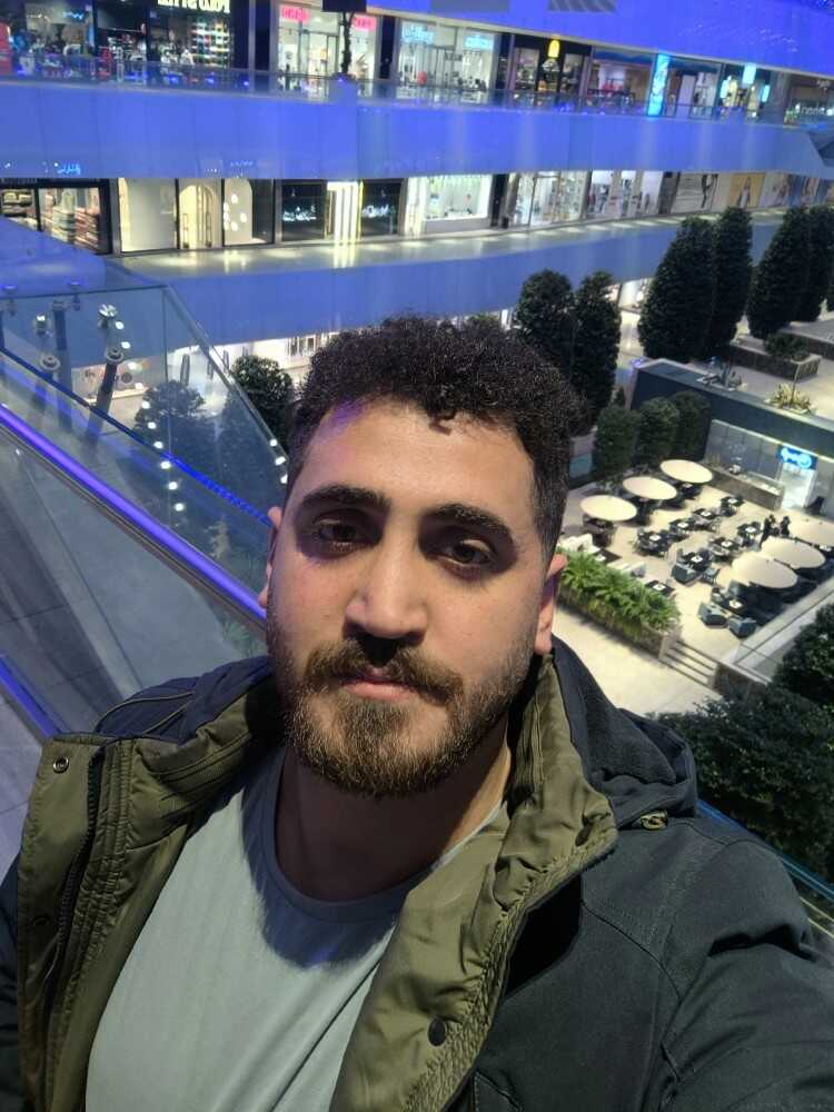 بهمن صادقی ملاطی