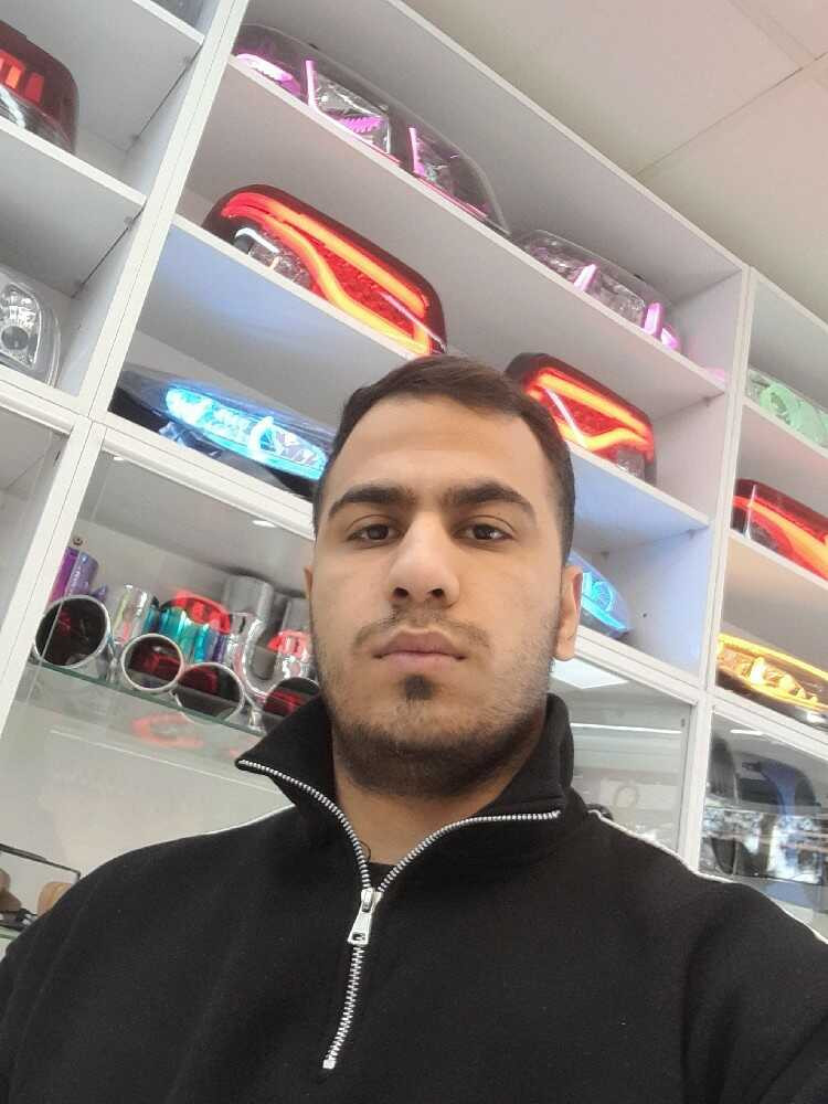 مهدی نقدی