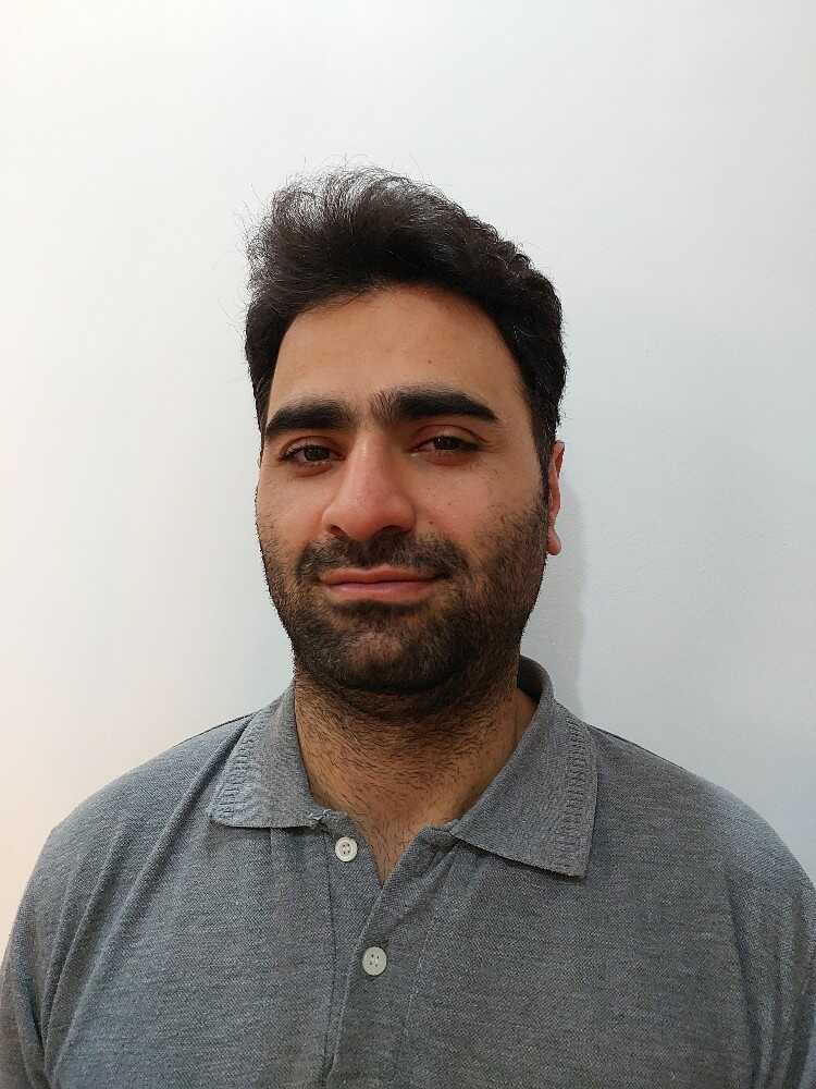 معین اکبرزاده