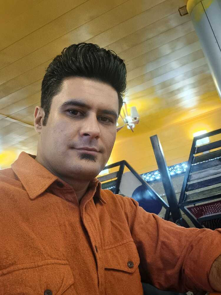 فرهود علیزاده