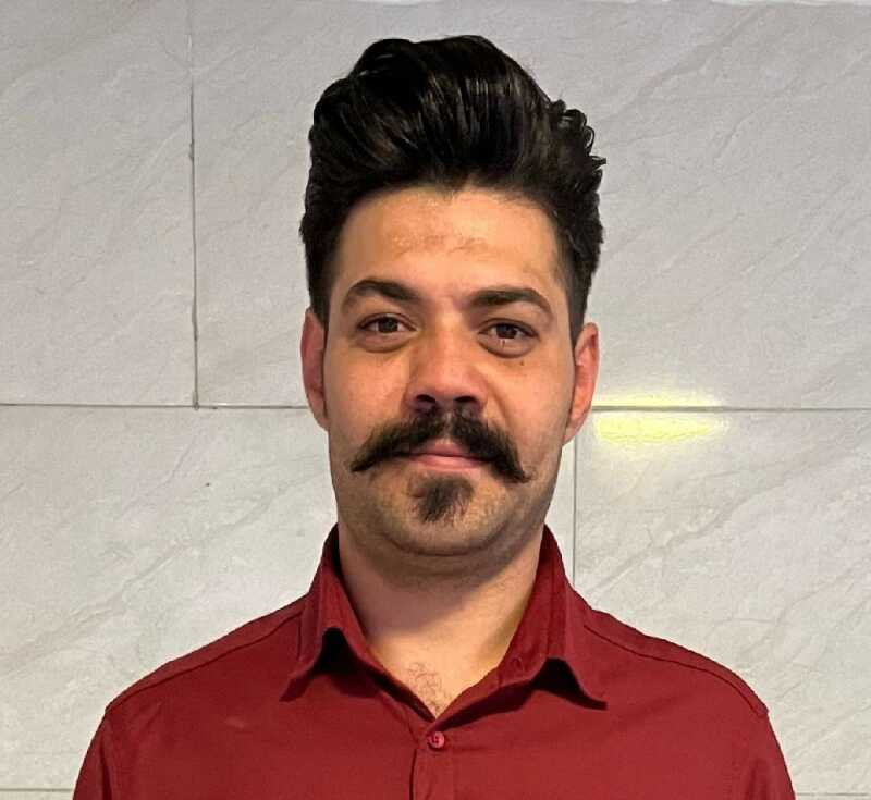 پوریا مهماندوست