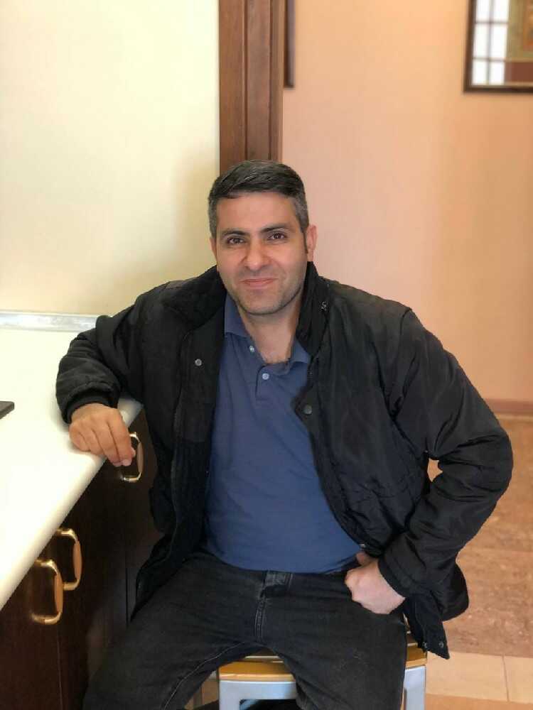 اکبر میرزایی