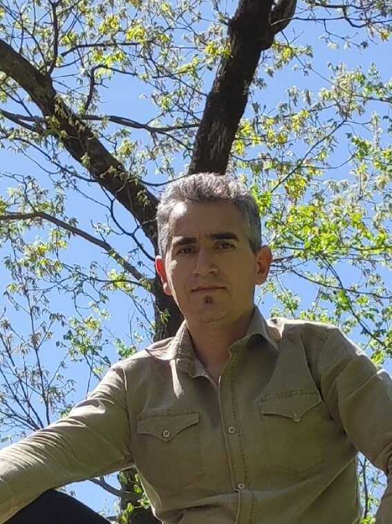 وحید تکاپویی