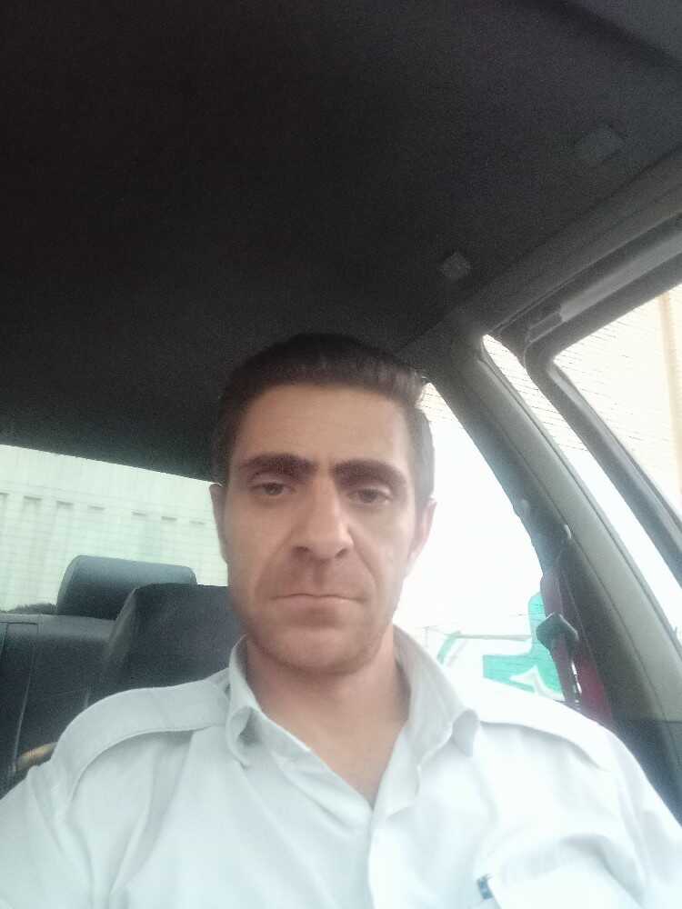 مجبی صادقی