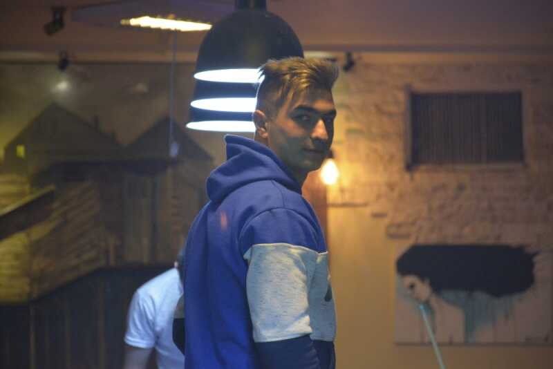 علی محمودي