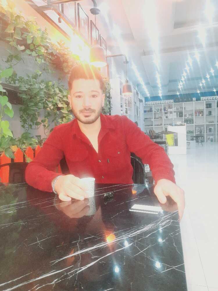 Pouya Azizi