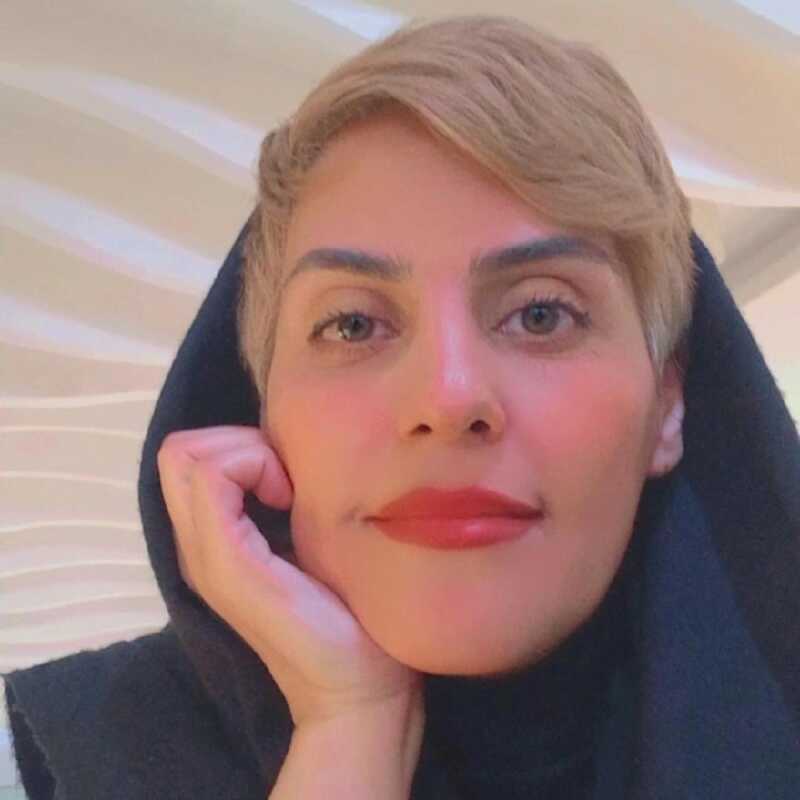 زهرا صالحی