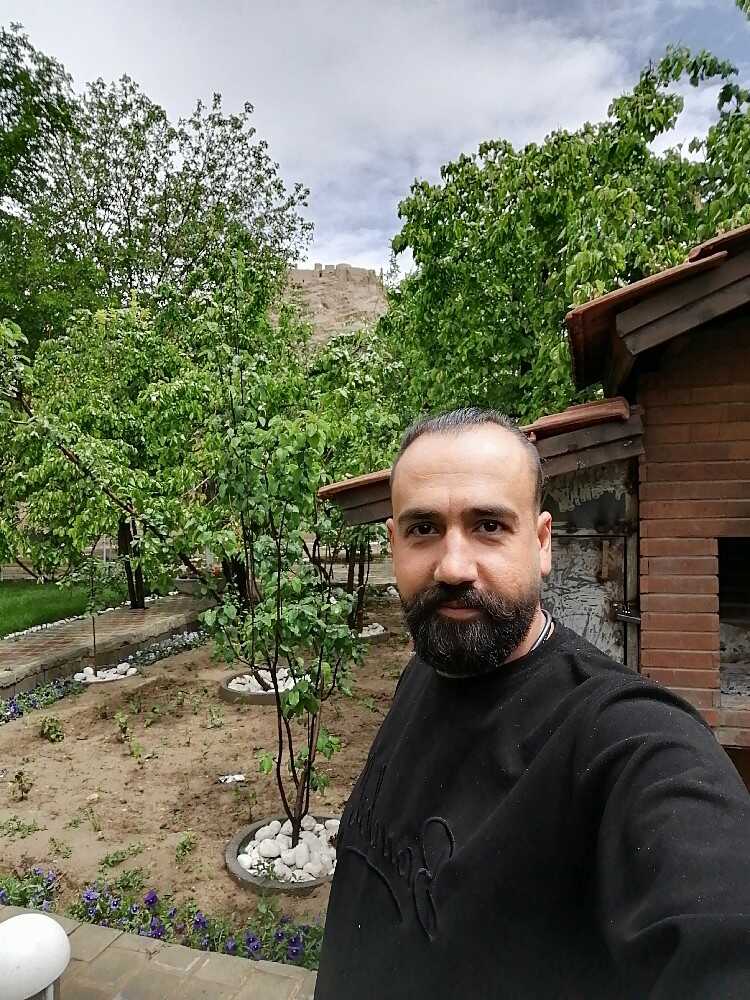 حسین وکیلی سهرفروزانی